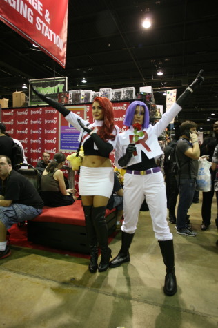 A spectacular cosplay of the Team Rocket Duo, Jessie and James, from "Pokémon."