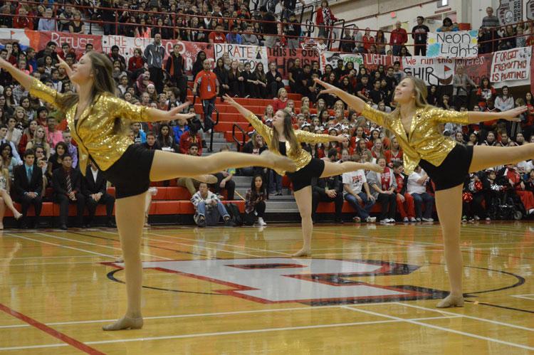 Orchesis performs for the 2014 Royal Rally.