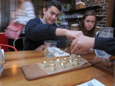 Matthew Butler ('15) and Daria Zajac ('15) enjoying Spanish tapas