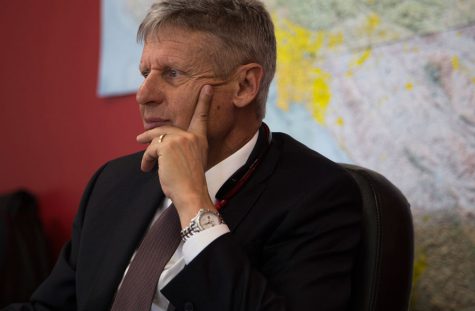 Libertarian presidential candidate Gary Johnson is interviewed at the Los Angeles Times on Feb. 11, 2016 in Los Angeles, Calif. Purple PAC, which originally supported Kentucky Sen. Rand Paul, has spent $1 million on advertising for Johnson.