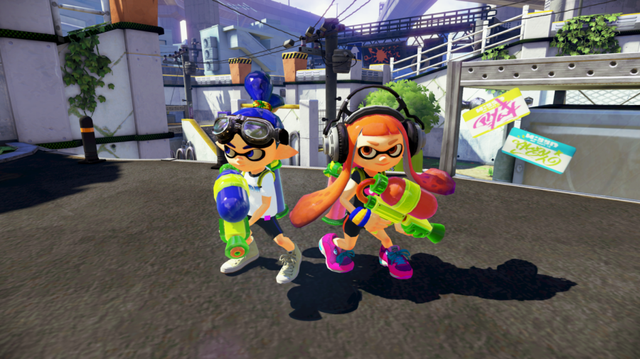 The+Inklings+draw+their+weapons+to+mark+the+beginning+of+the+battle+in+Splatoon+1.+