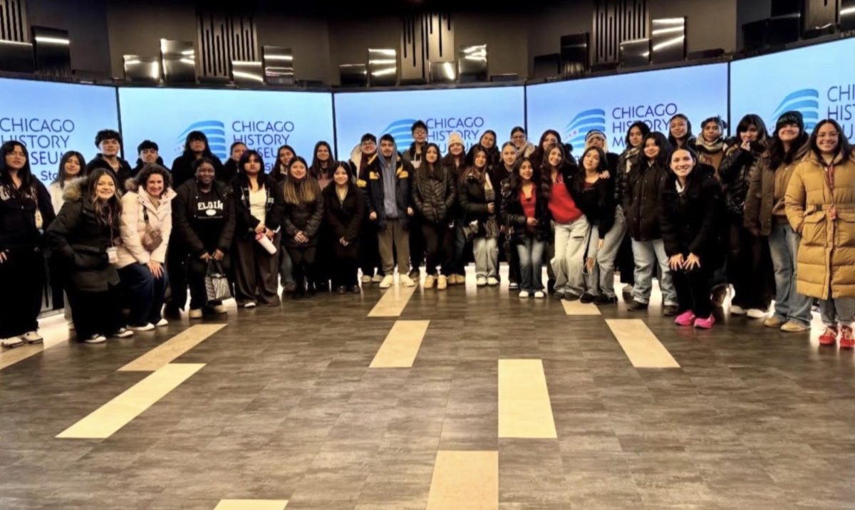 Group photo of the class Latinx literature and club OLAS at the Chicago History Museum.